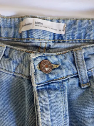 Pantalones vaqueros rotos