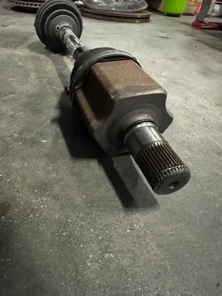 5n0407763f Transmisión delantera izquierda AUDI