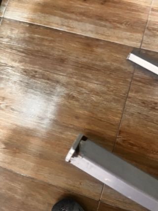 Mesa de cocina y 2 taburetes