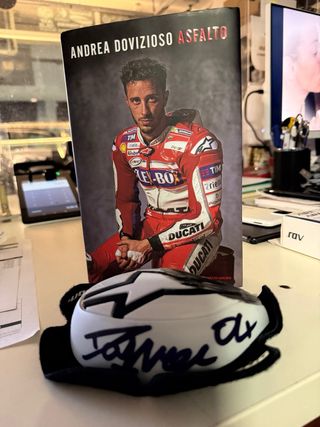 Slider autografato Andrea Dovizioso + Libro