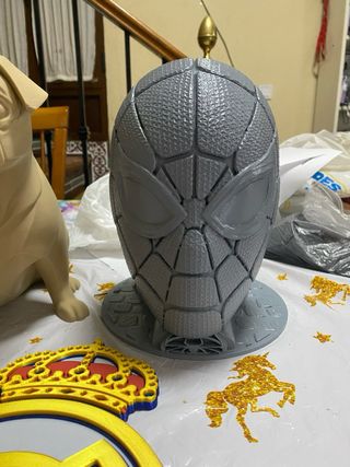 Lote: Carlino, Spiderman y Escudo Madrid FC