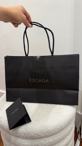 Bolsa y tarjeta Escada Negra