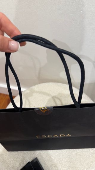 Bolsa y tarjeta Escada Negra