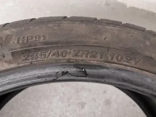 Neumáticos Usados kumho  255 40 r21 40€ la pareje