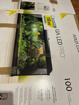 Acuario 100L con luz LED