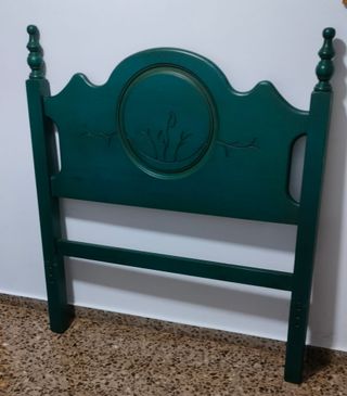 Cabecero de cama infantil azul verdoso y somier