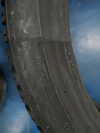 235/40R19 96V M+S Invierno Firestone