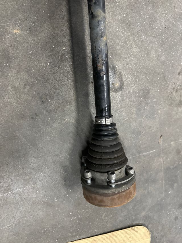 Palier Trasero Izquierdo 8P0501203