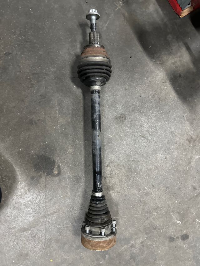 Palier Trasero Izquierdo 8P0501203