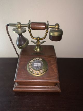 Teléfono antiguo madera y latón