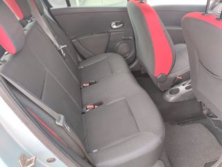 RENAULT CLIO 1.2 RIP CURL 5puertas