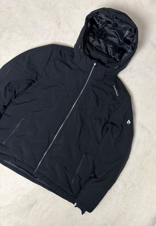 Chaqueta Montbell Plumas Negro Down Jacket.