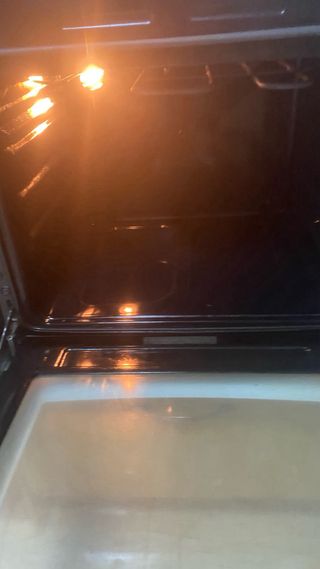Horno Eléctrico, con rejilla y bandeja