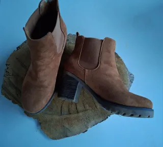 Botines marrones talla 39