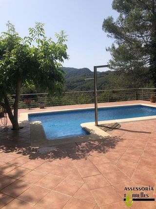 Chalet en venta en Torrelles de Llobregat