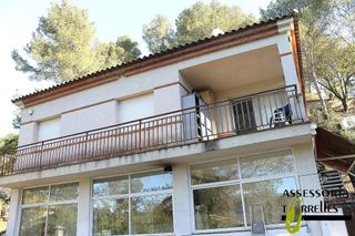 Chalet en venta en Torrelles de Llobregat