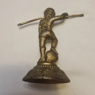 Figura latón niño campesino años 40