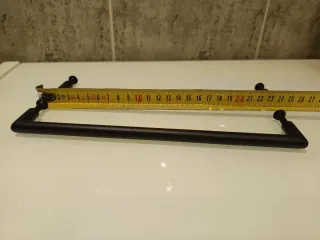 Tiradores negro mate 24cm precio de los dos.