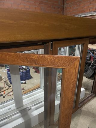 Ventanas PVC Roble Madera+persiana206x152  143x146