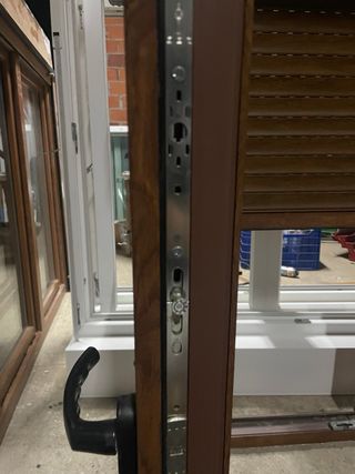 Ventanas PVC Roble Madera+persiana206x152  143x146