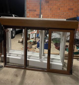 Ventanas PVC Roble Madera+persiana206x152  143x146