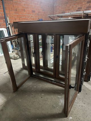 Ventanas PVC Roble Madera+persiana206x152  143x146