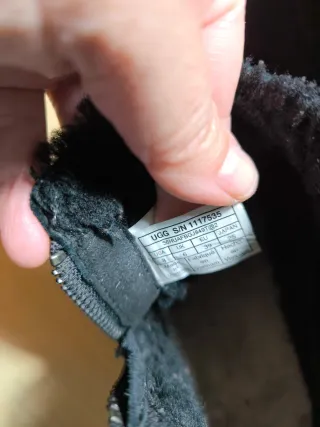 Botas UGG Negras Talla 39 con cuña