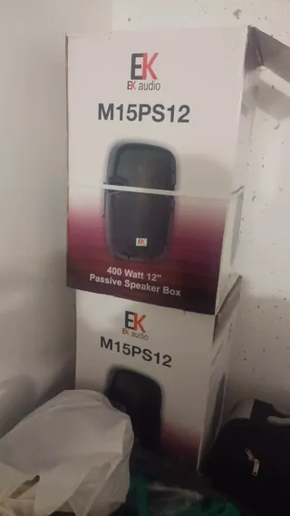 Altavoces EK Audio Negros