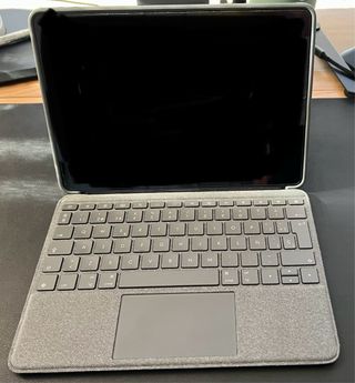 iPad 9ª Gen 256GB + Funda Teclado con Touchpad