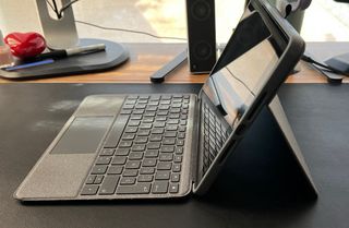 iPad 9ª Gen 256GB + Funda Teclado con Touchpad