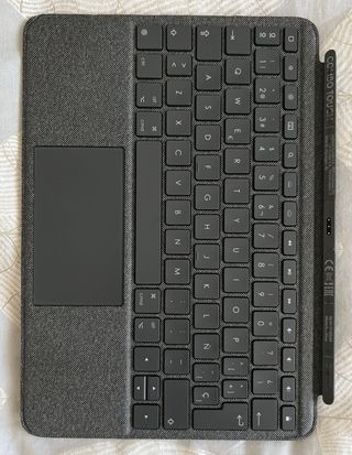 iPad 9ª Gen 256GB + Funda Teclado con Touchpad