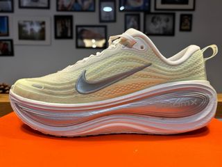 Nike Vomero Plus Talla 43