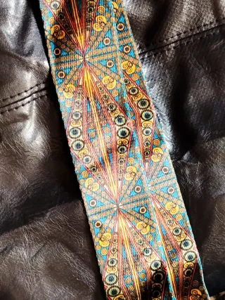 Conjunto Falda con volantes, camiseta y Bolso negr