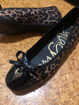 Zapatos Callaghan leopardo negros y marrones