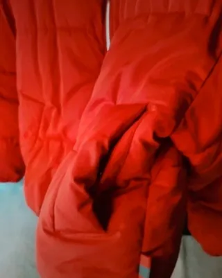 Plumas rojo acolchado