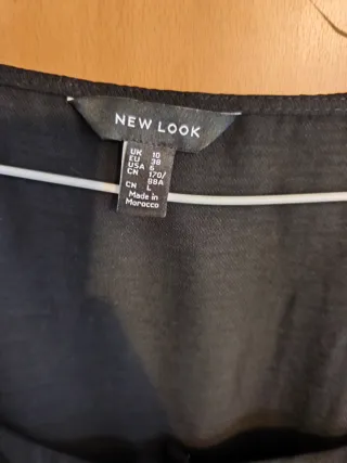 Blusa New Look negra mangas abullonadas M/38