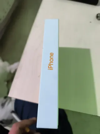 iPhone 17 Pro Max Naranja Como Nuevo