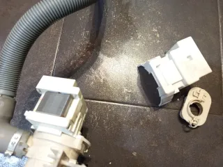 Bomba desagüe lavadora AEG Lavamat 6000