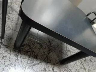 Mesa y 2 Sillas Negras