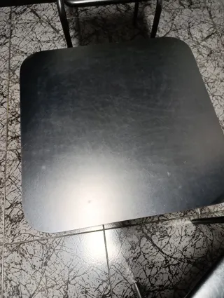 Mesa y 2 Sillas Negras