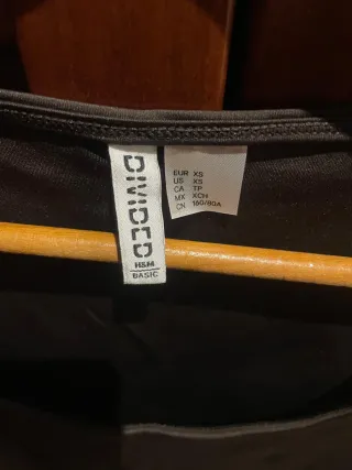 Top H&M sin mangas marrón