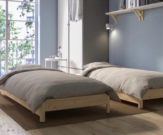 Cama apilable de madera