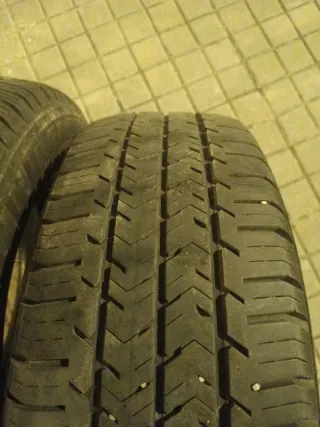 Neumáticos 215/65 R16