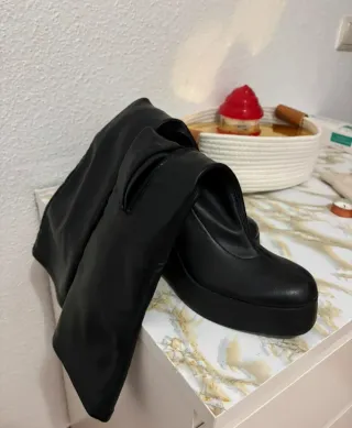 Botas Stradivarius Talla 37 Negras
