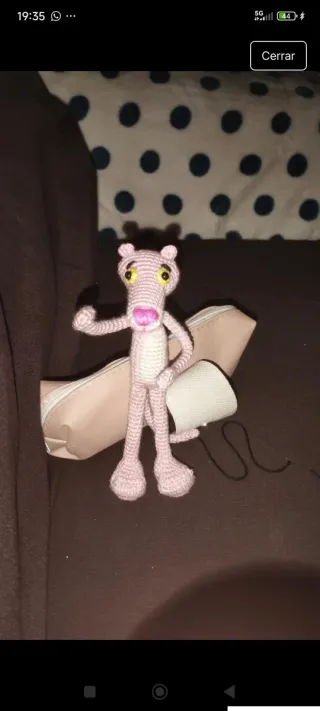 Pantera Rosa tejida a mano