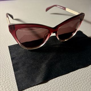 Gafas de sol de mujer de Tous en burdeos nuevas