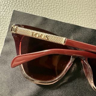 Gafas de sol de mujer de Tous en burdeos nuevas