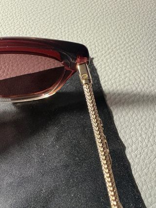 Gafas de sol de mujer de Tous en burdeos nuevas