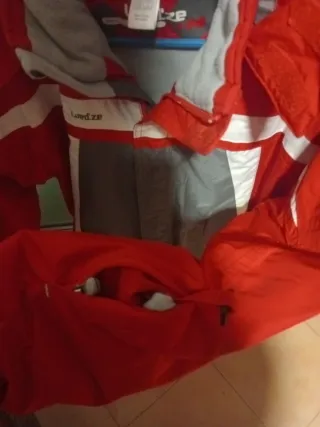 Chaqueta de esquí Wed'ze roja y gris