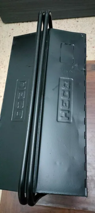 Caja de herramientas HEGG metálica